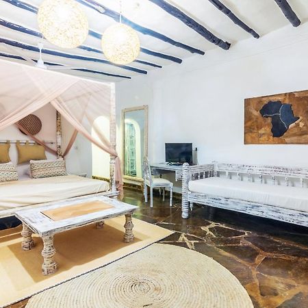 Jumbo Club Watamu Hotel Bagian luar foto