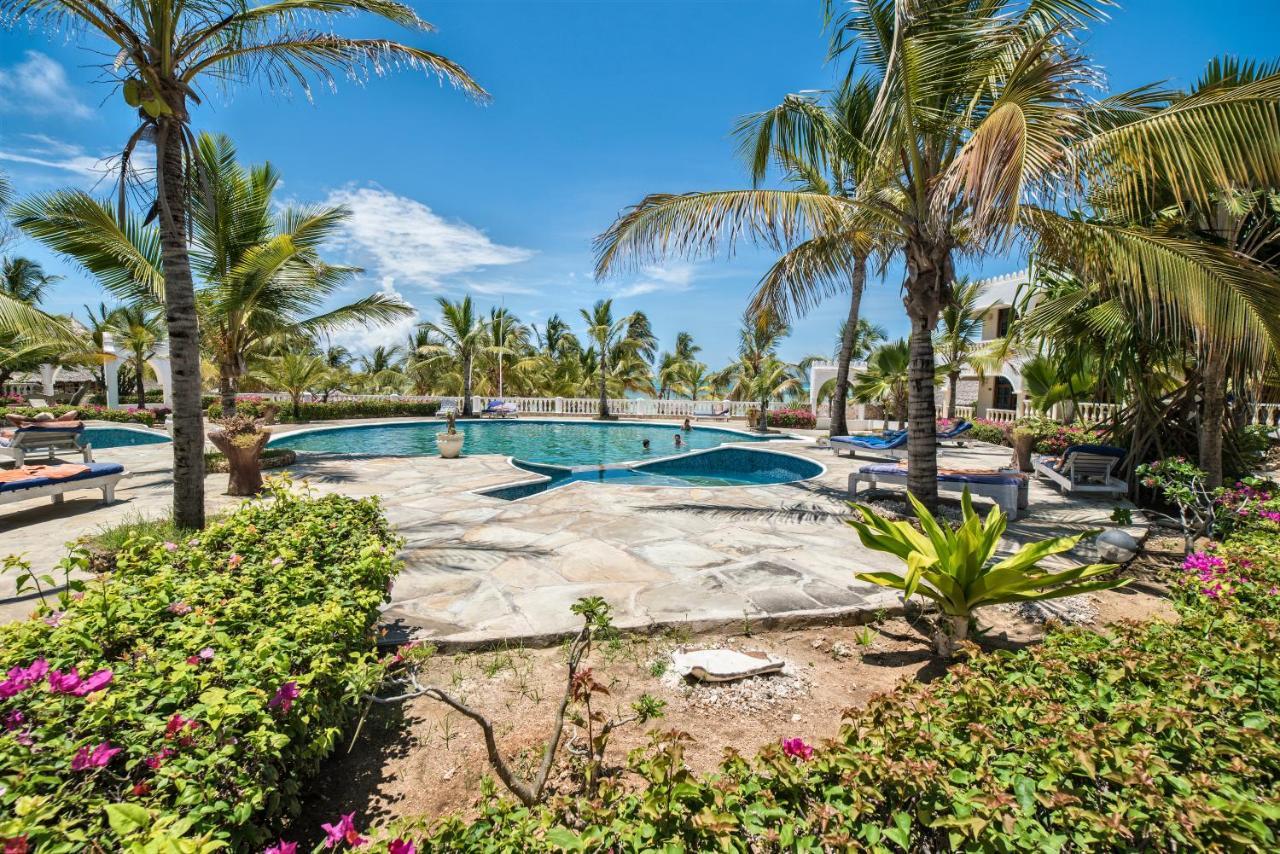 Jumbo Club Watamu Hotel Bagian luar foto