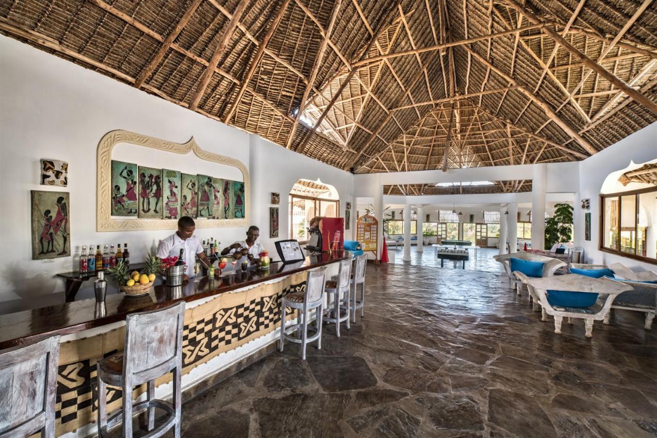 Jumbo Club Watamu Hotel Bagian luar foto