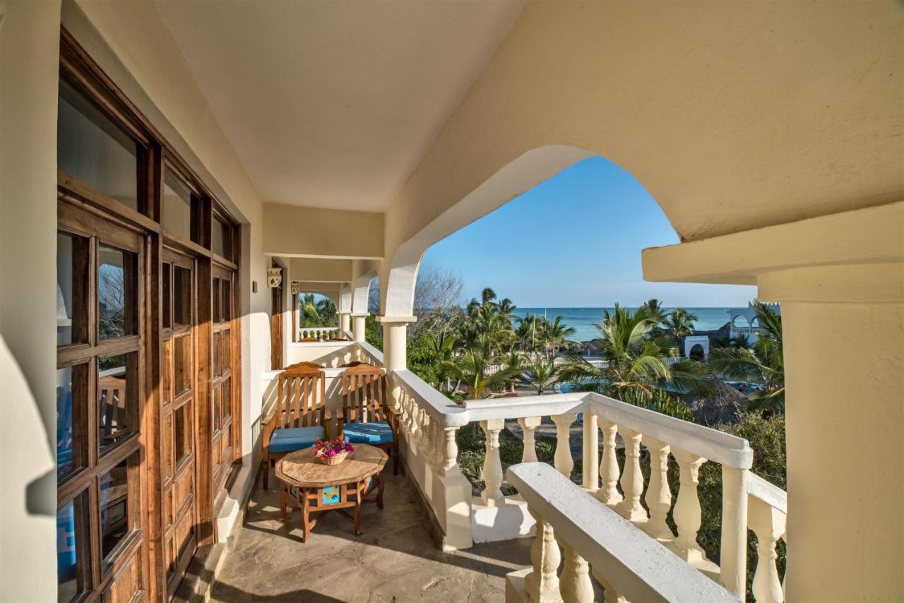 Jumbo Club Watamu Hotel Bagian luar foto