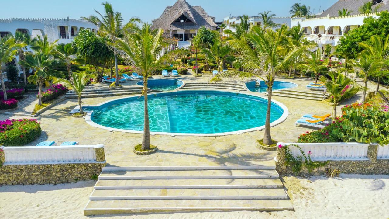 Jumbo Club Watamu Hotel Bagian luar foto