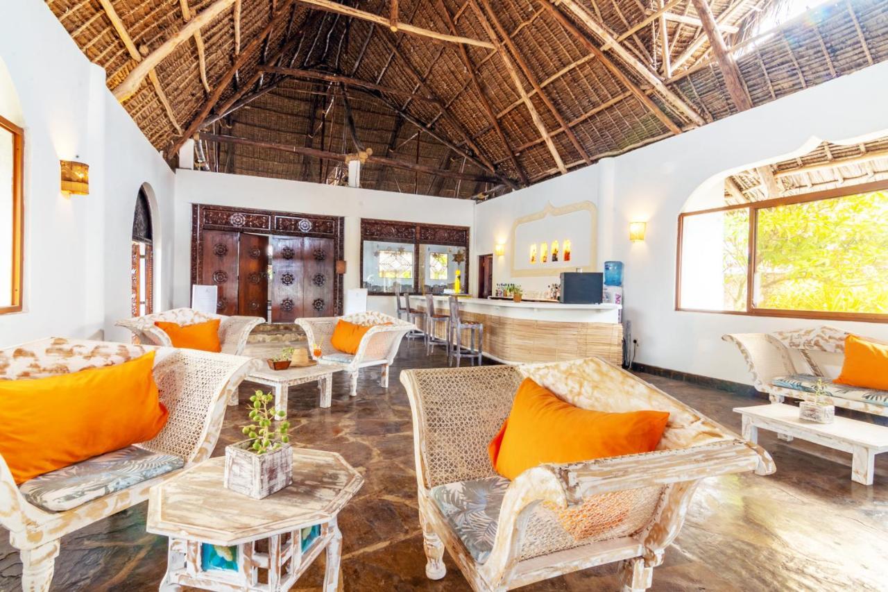 Jumbo Club Watamu Hotel Bagian luar foto