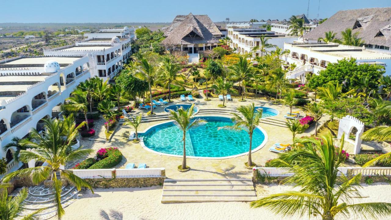 Jumbo Club Watamu Hotel Bagian luar foto