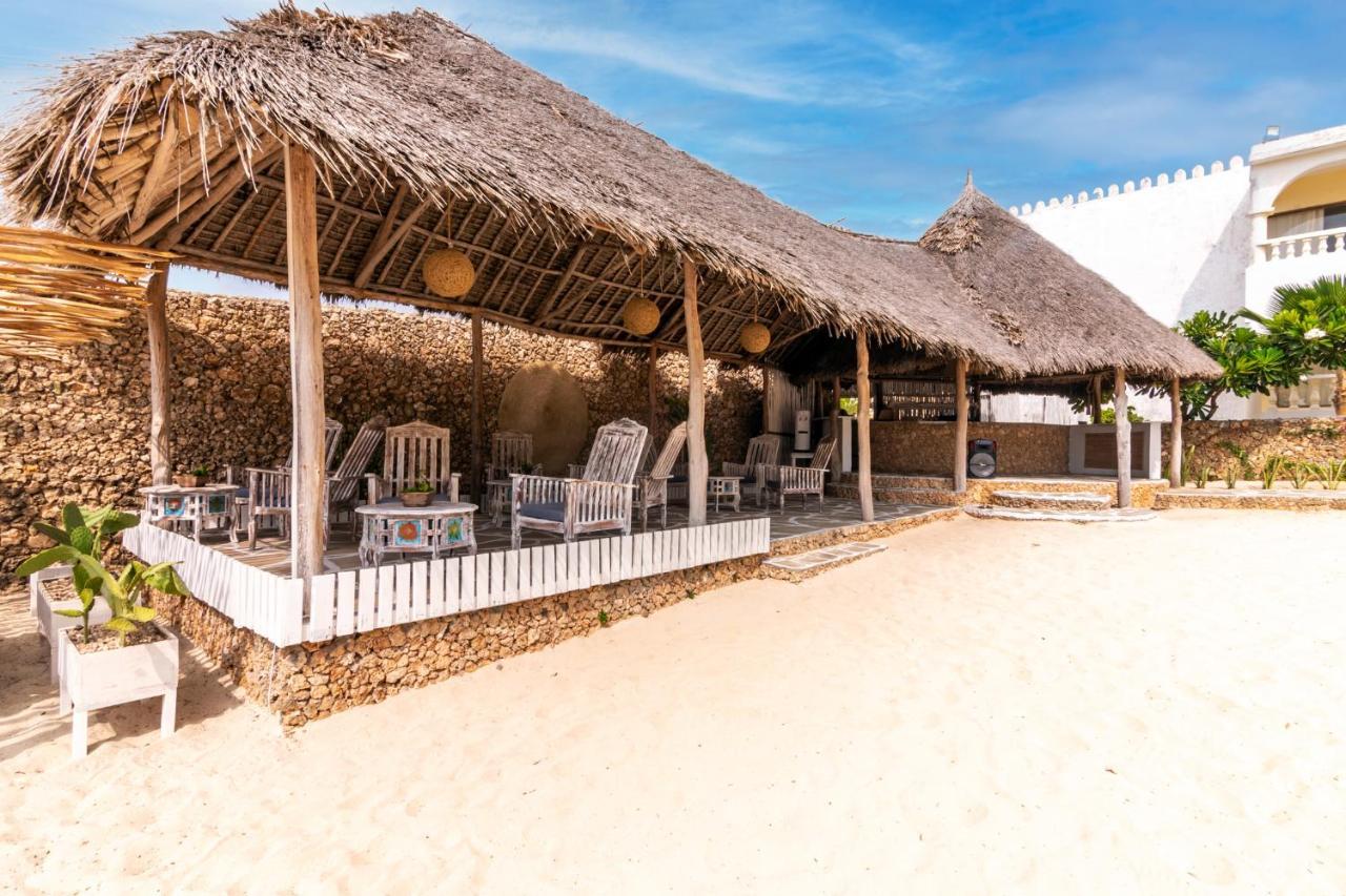 Jumbo Club Watamu Hotel Bagian luar foto