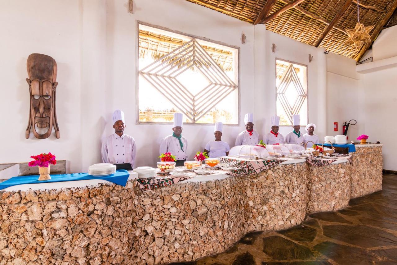 Jumbo Club Watamu Hotel Bagian luar foto